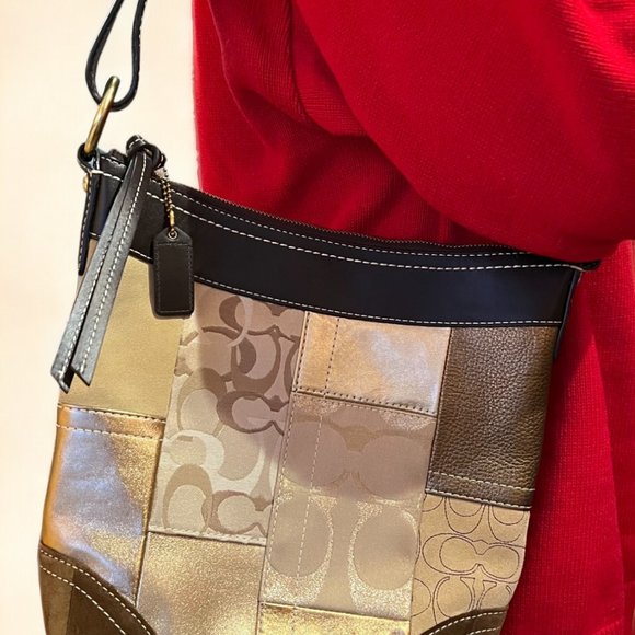 Stunning Coach Patchwork Logo Brown Shoulder Bag - Excellent Condition! - Picture 9 of 15